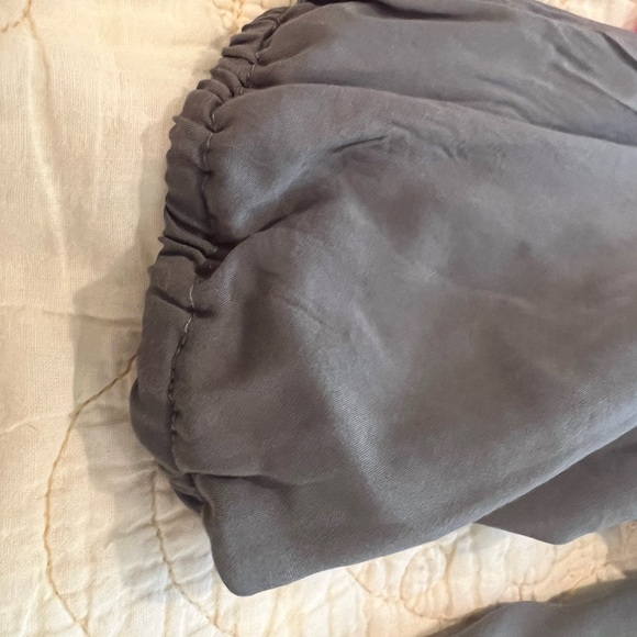 Army green, flowy and airy on. Tie up front, loose bottom to tuck or wear loose - Picture 4 of 6